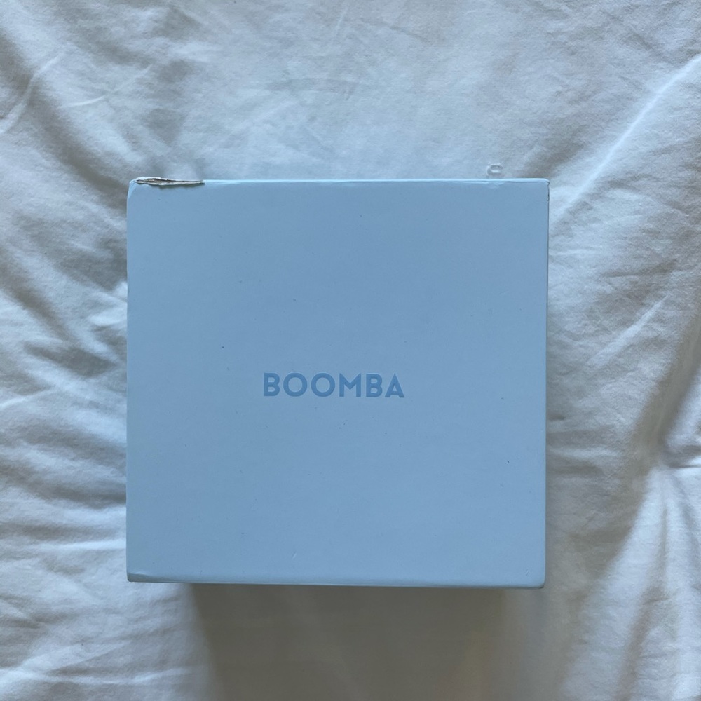 Boomba strap less bra
